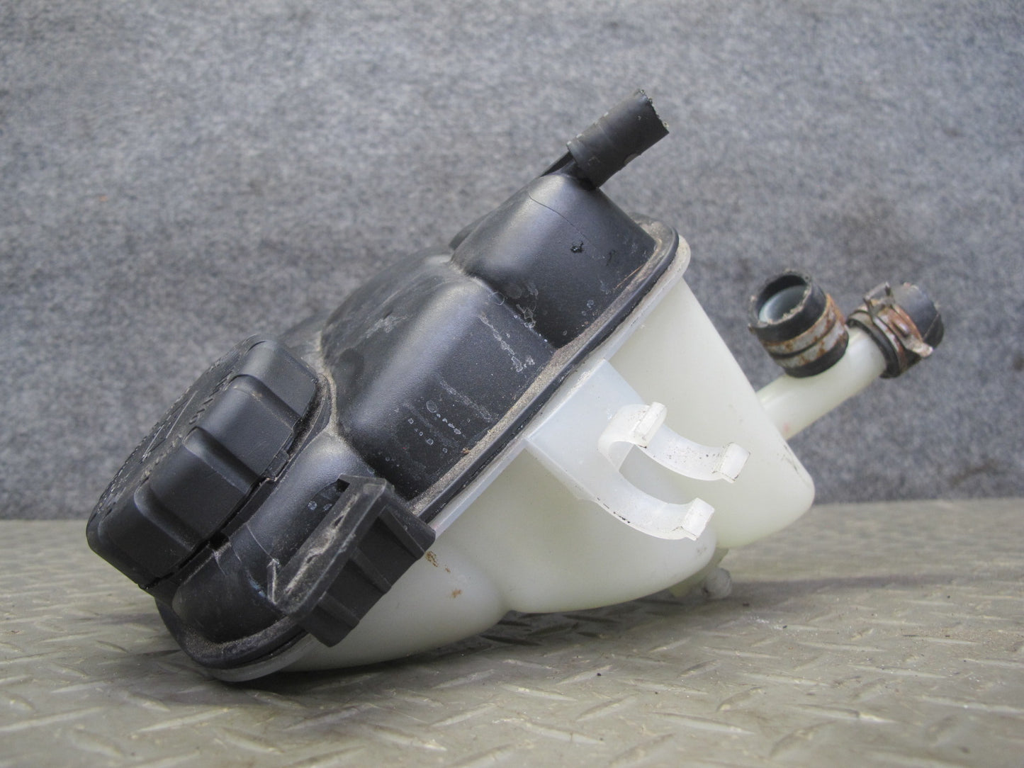 07-11 Mercedes W164 Ml-class Engine Cooling Expansion Reservoir Tank OEM