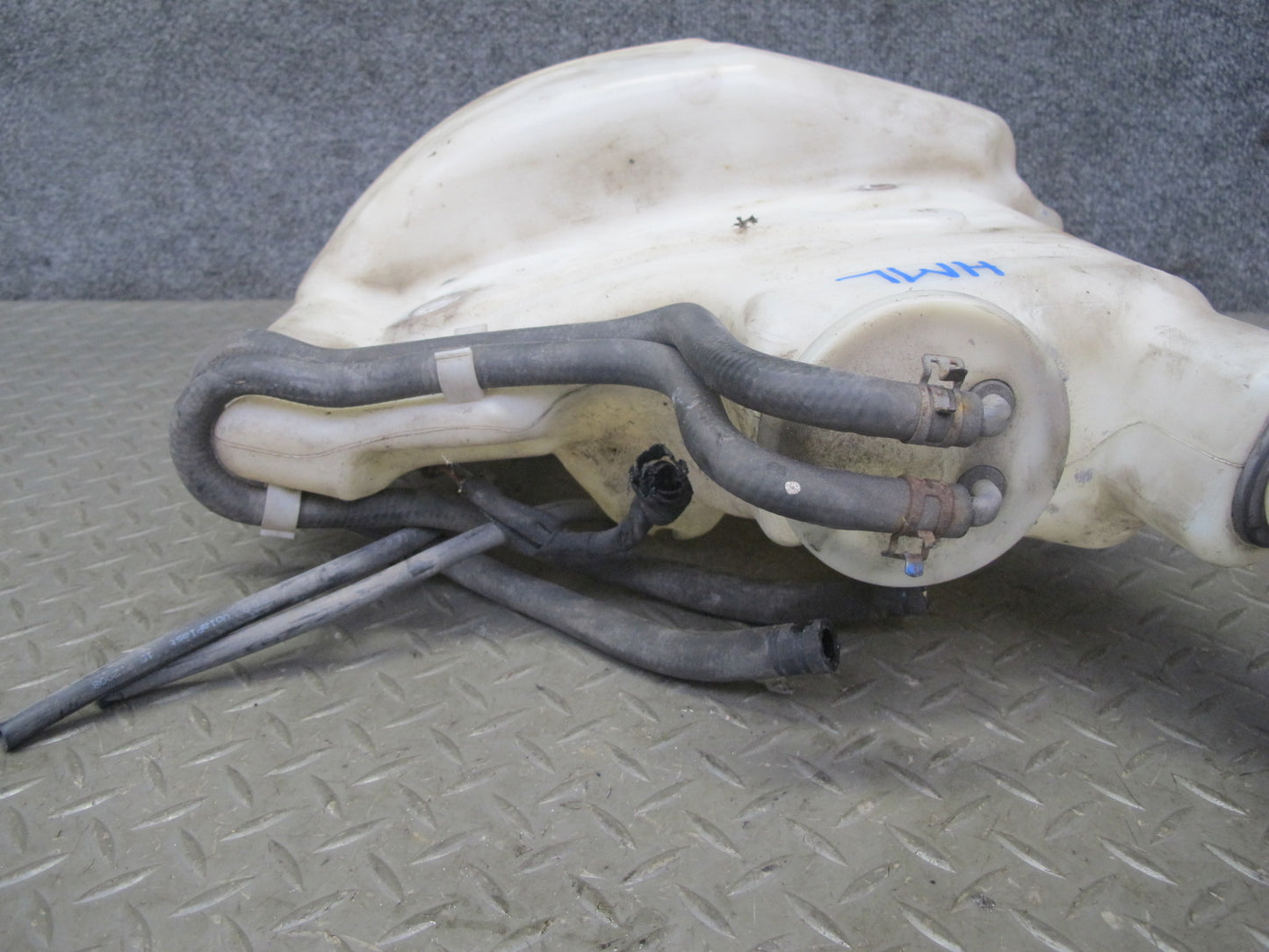 07-11 Mercedes W164 Ml-class Windshield Washer Reservoir w Pump OEM