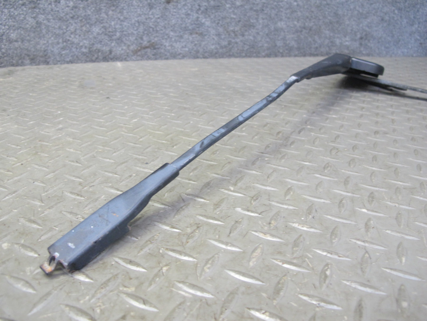 07-11 Mercedes W164 Ml-class Set of 2 Front Left Right Windshield Wiper Arm OEM