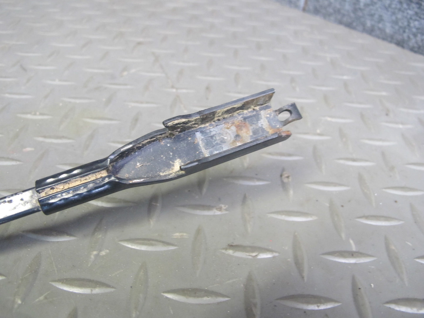 07-11 Mercedes W164 Ml-class Set of 2 Front Left Right Windshield Wiper Arm OEM
