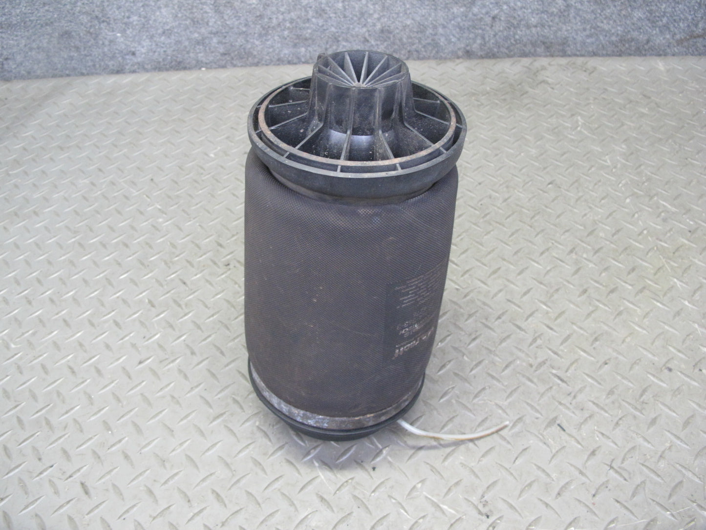 07-11 Mercedes W166 Ml-class Rear Right Air Suspension Shock Arnott OEM