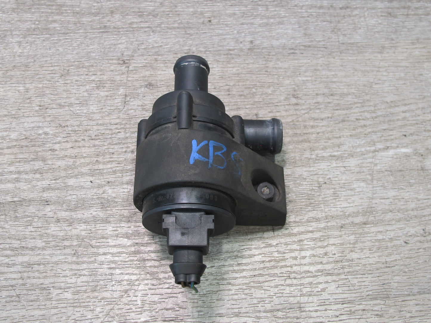 2006-2010 BMW E63 E64 M6 Secondary Additional Auxiliary Water Pump 6936568