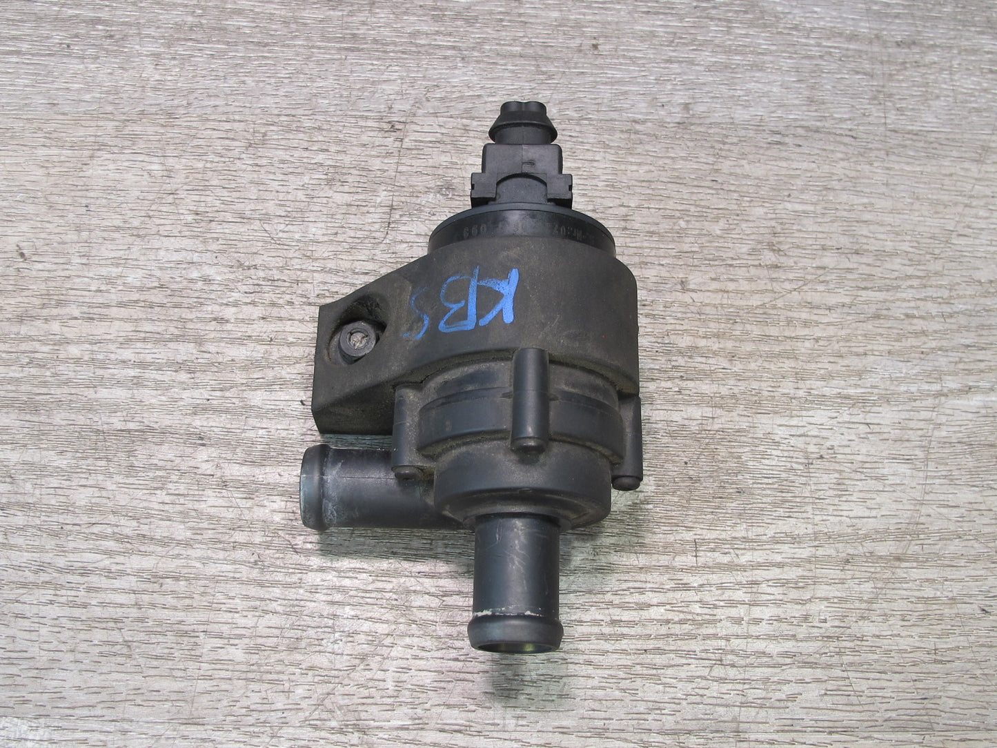 2006-2010 BMW E63 E64 M6 Secondary Additional Auxiliary Water Pump 6936568