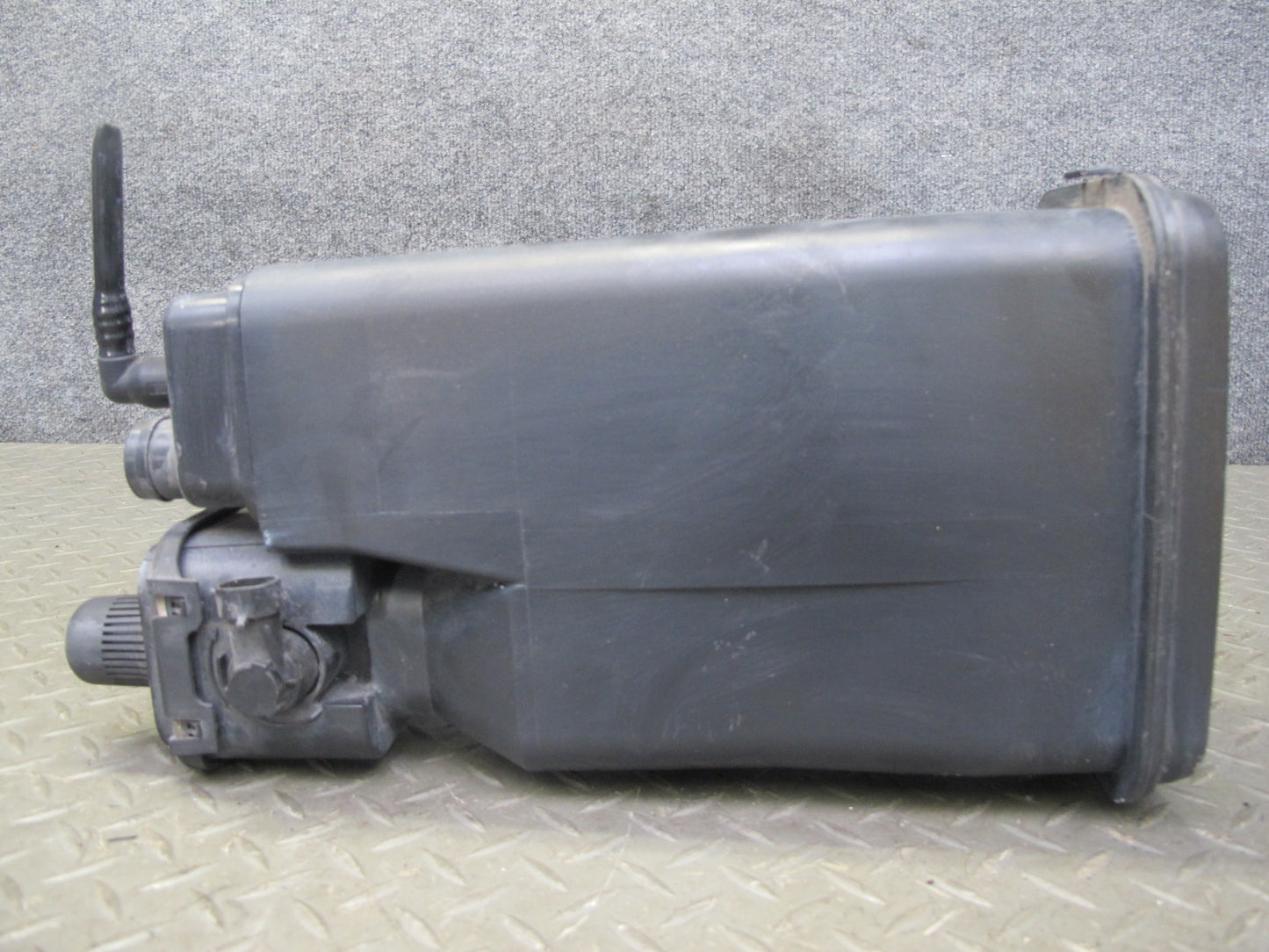 07-11 Mercedes W164 ML63 AMG Fuel Evap Vapor Charcoal Canister OEM