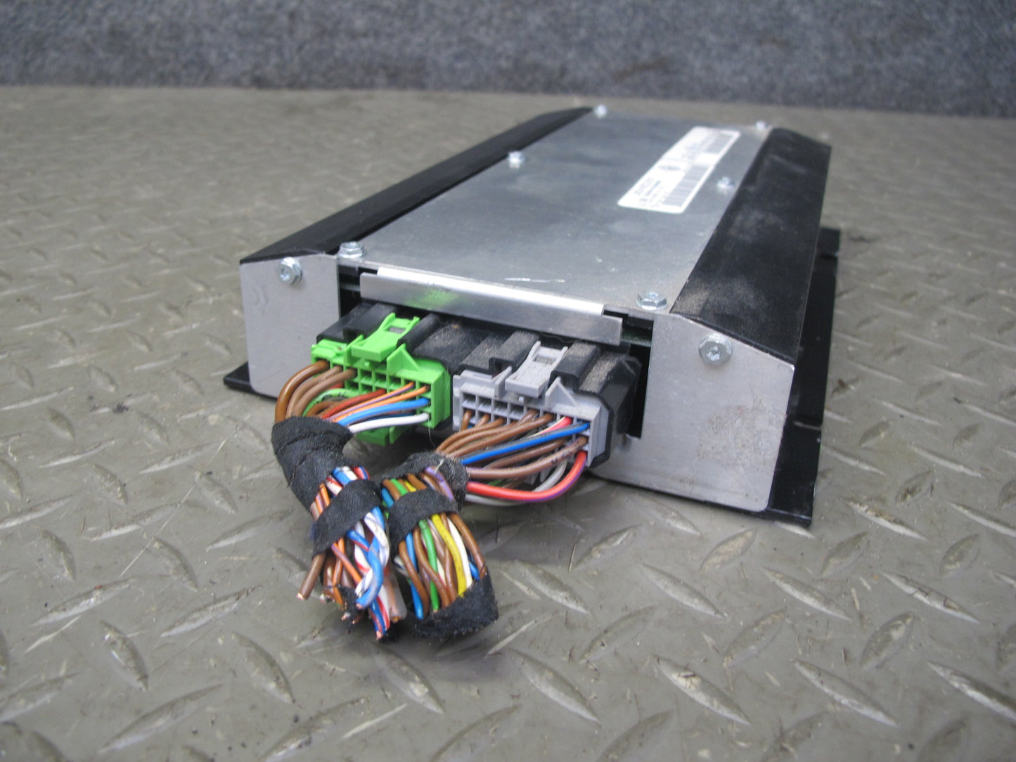 05-10 VW R32 GTI Jetta Rabbit Audio Stereo AMP Amplifier 1K6035456A OEM