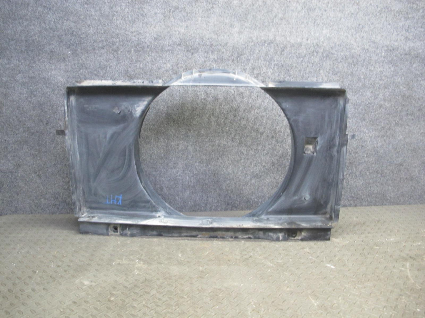 2003-2007 Hummer H2 6.0L Engine Motor Coolant Radiator Fan Shroud