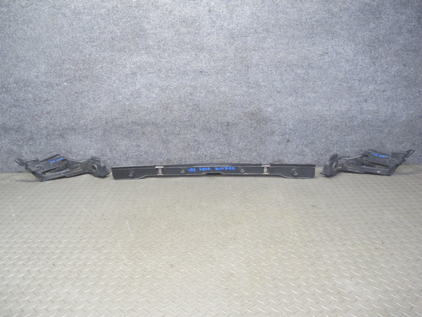2008 VW R32 VR6 Rear Bumper Impact Absorber Guide Bracket Mount Set OEM