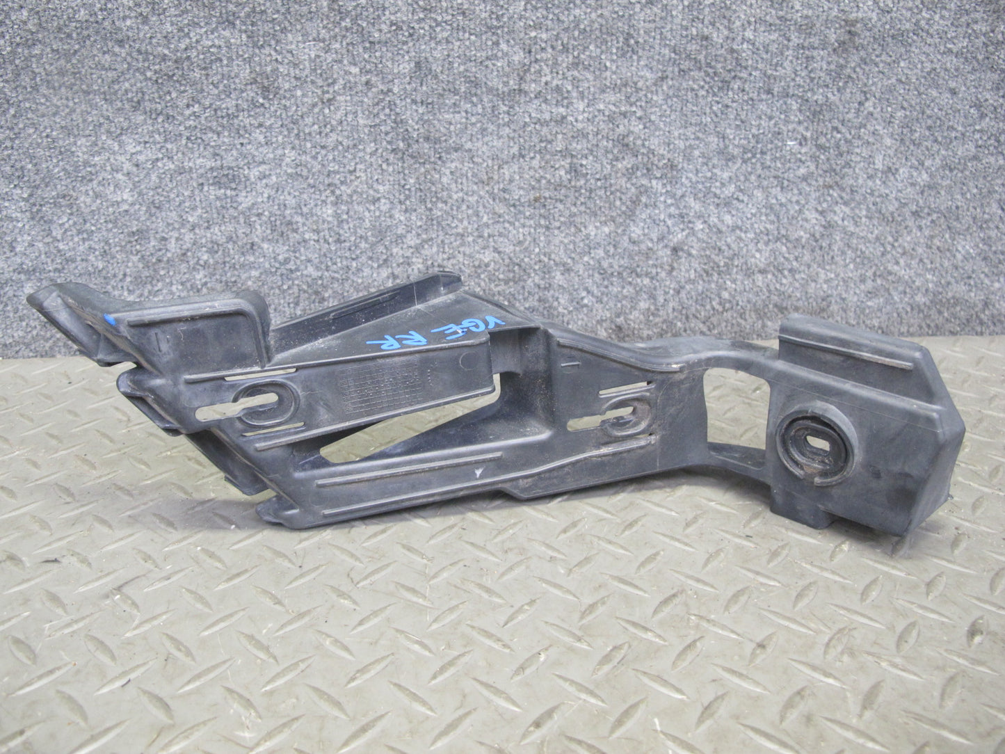 2008 VW R32 VR6 Rear Bumper Impact Absorber Guide Bracket Mount Set OEM