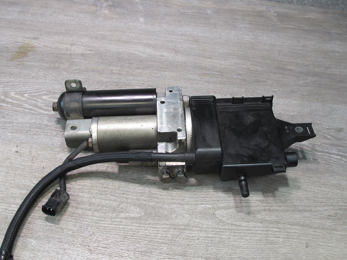 2006-2010 BMW E63 E64 M6 SMG Transmission Hydraulic Pump