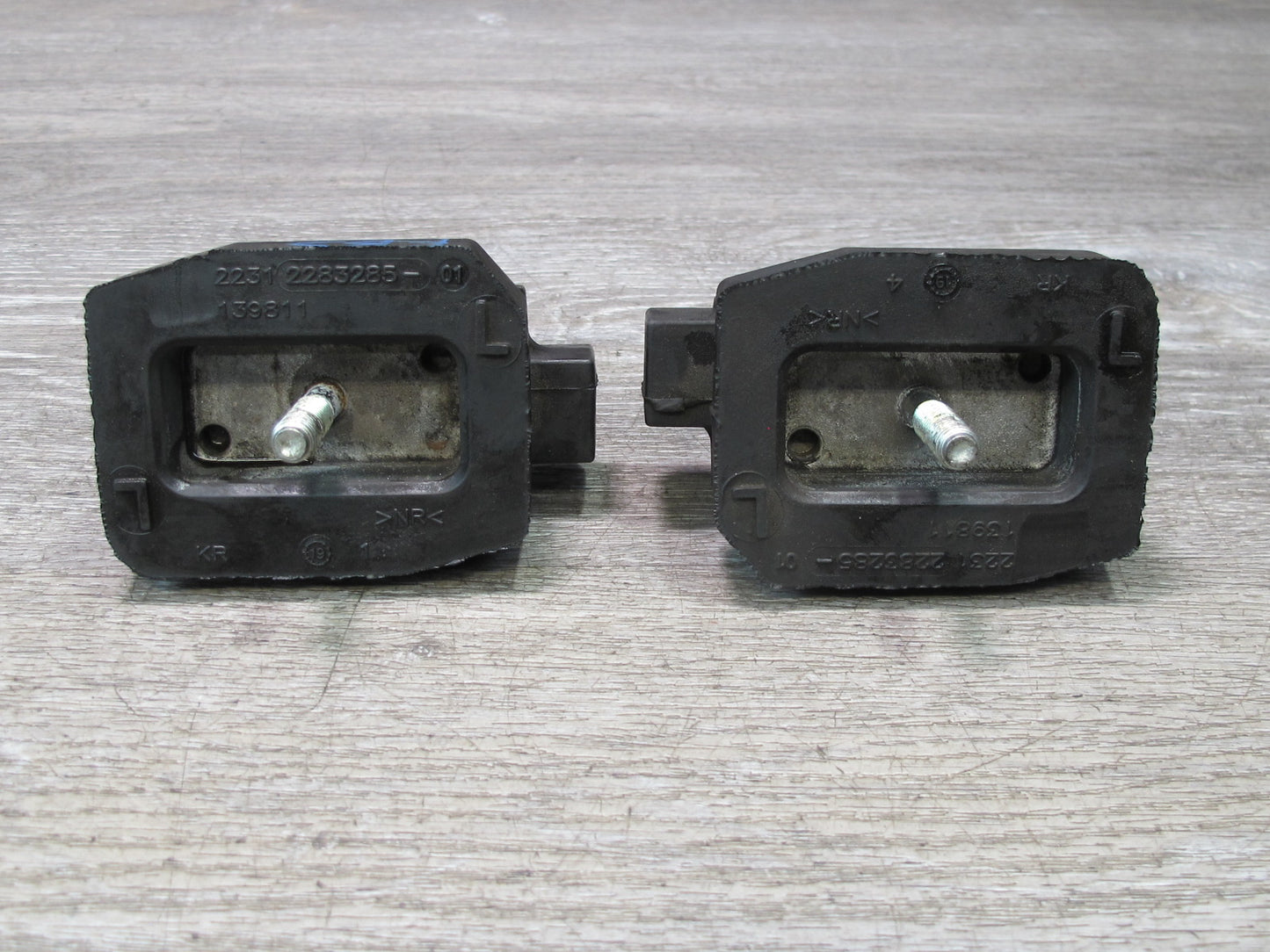 2006-2010 BMW E63 E64 M6 SMG Transmission Mount Bracket Support Set of 2