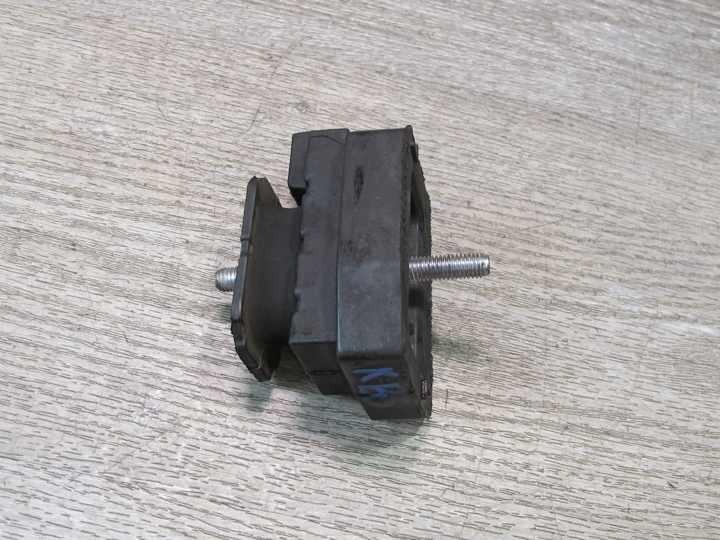 2006-2010 BMW E63 E64 M6 SMG Transmission Mount Bracket Support Set of 2