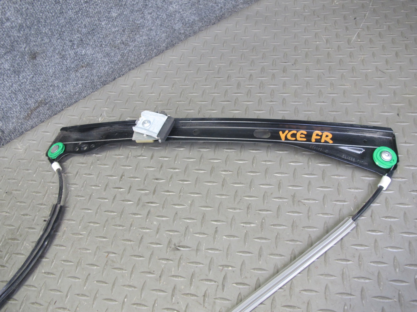 06-09 VW R32 GTI Rabbit MK5 2-DR Right Door Window Regulator w Motor OEM