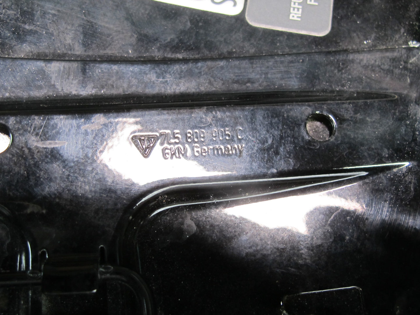 2003-2010 Porsche Cayenne 955 Fuel Tank Filler Door Lid Cover 7L5809905C