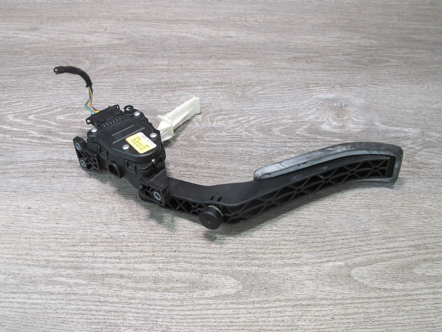 2003-2006 Porsche Cayenne 955 Gas Acceleration Pedal 7L0723507B