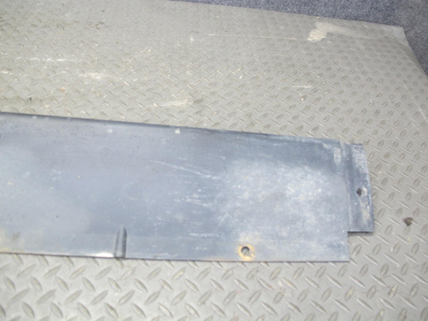 2003-2009 Hummer H2 Left & Right Side Rocker Skirt Panel Molding Trim Set