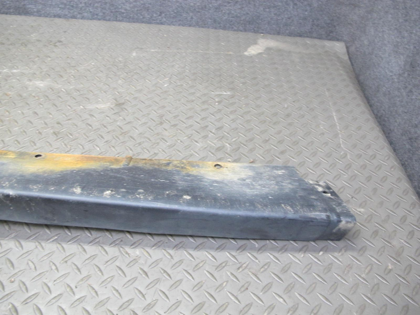 2003-2009 Hummer H2 Left & Right Side Rocker Skirt Panel Molding Trim Set