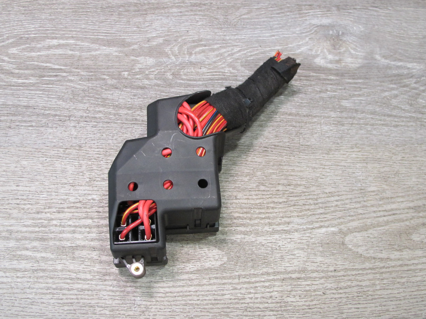 2003-2010 Porsche Cayenne 957 Dash Front Right Fuse Relay Box Module