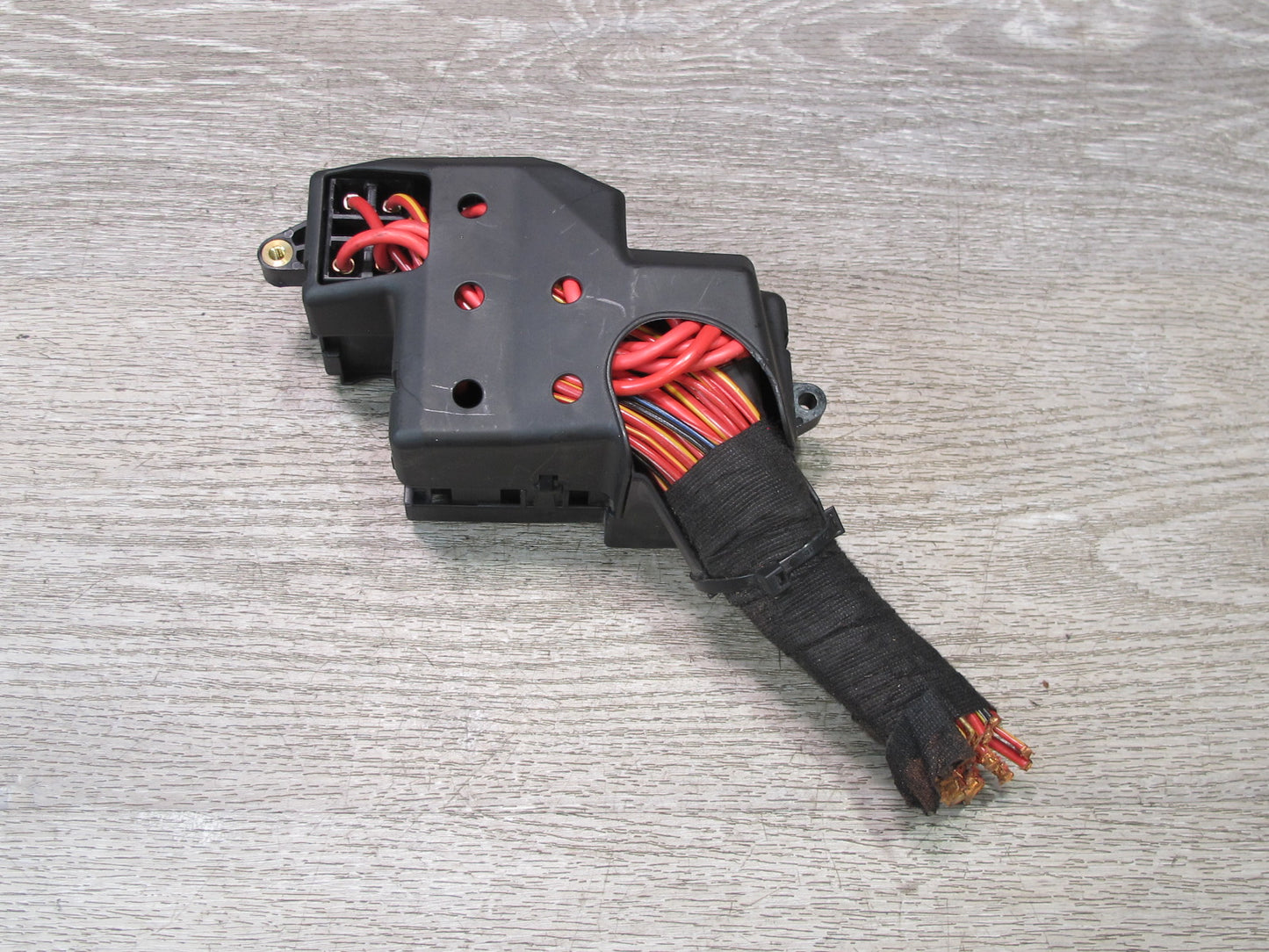 2003-2010 Porsche Cayenne 957 Dash Front Right Fuse Relay Box Module