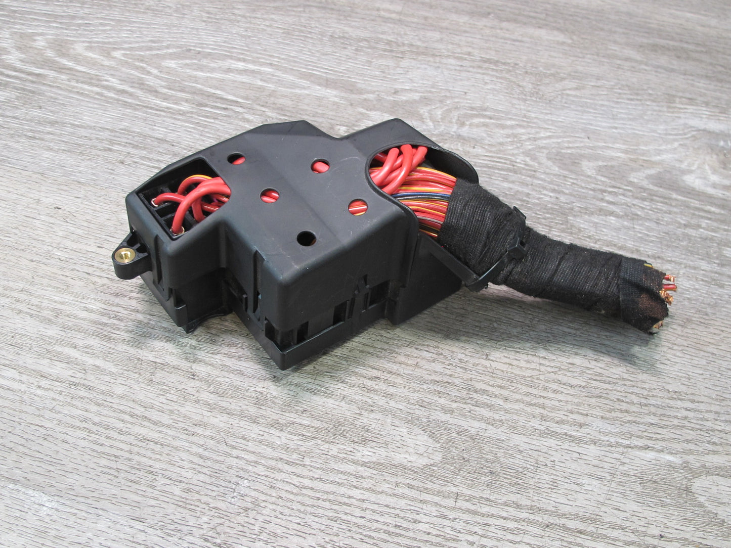 2003-2010 Porsche Cayenne 957 Dash Front Right Fuse Relay Box Module