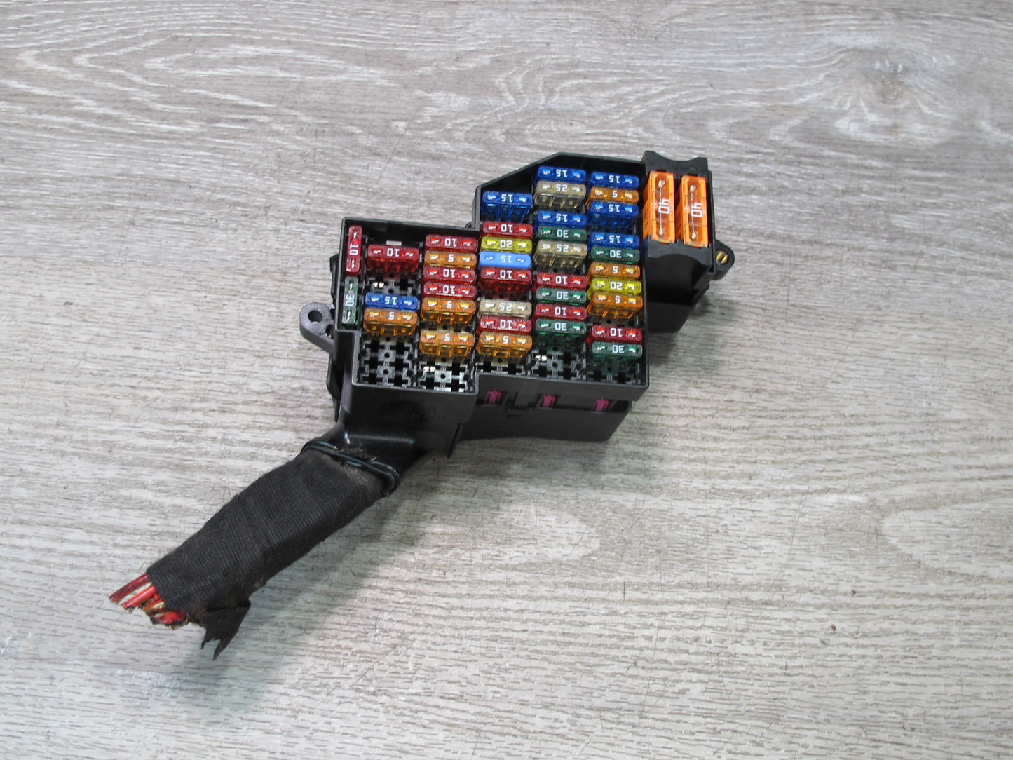 2003-2010 Porsche Cayenne 957 Dash Front Right Fuse Relay Box Module