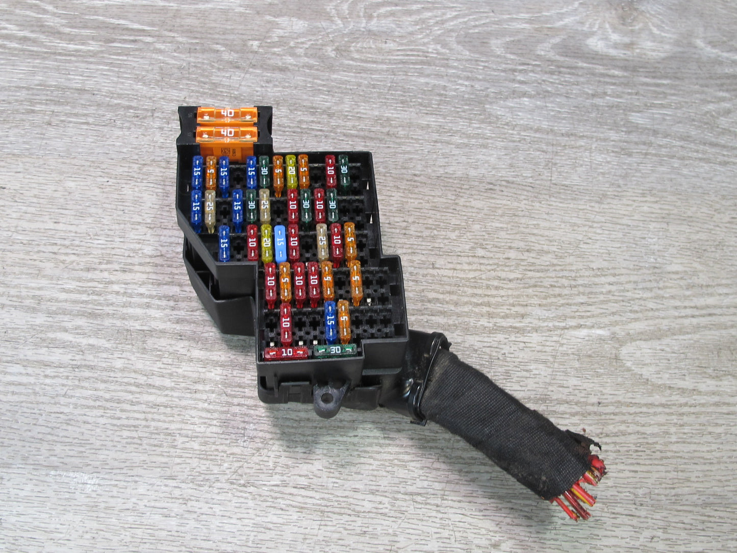 2003-2010 Porsche Cayenne 957 Dash Front Right Fuse Relay Box Module