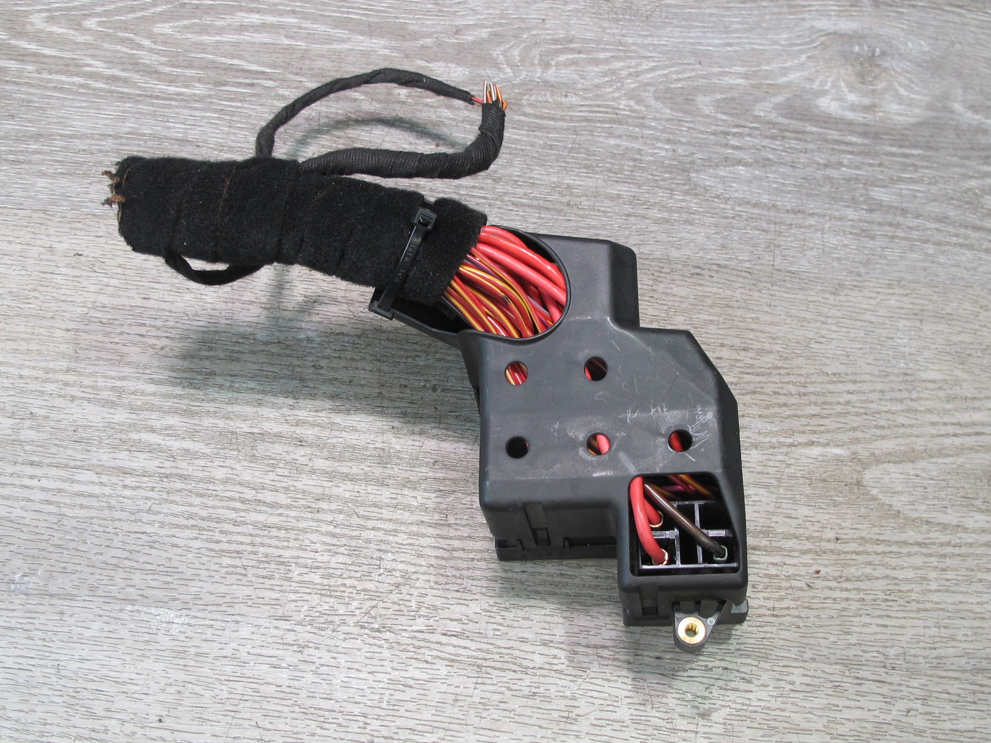 2003-2010 Porsche Cayenne 957 Dash Front Left Fuse Relay Box Module