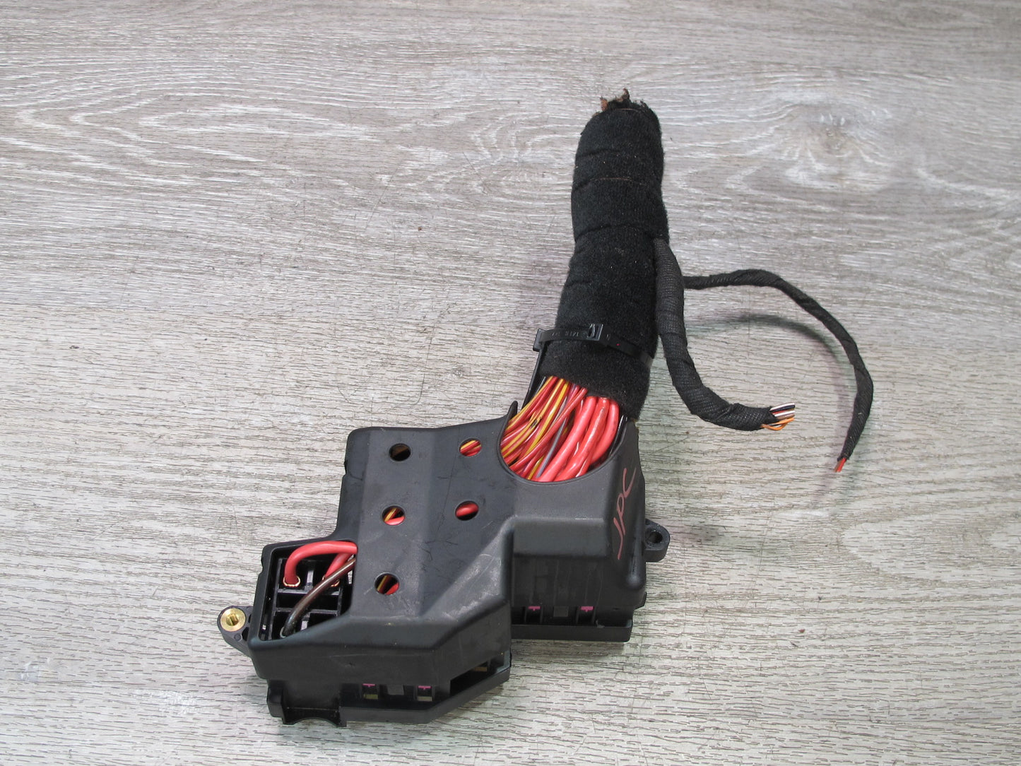 2003-2010 Porsche Cayenne 957 Dash Front Left Fuse Relay Box Module