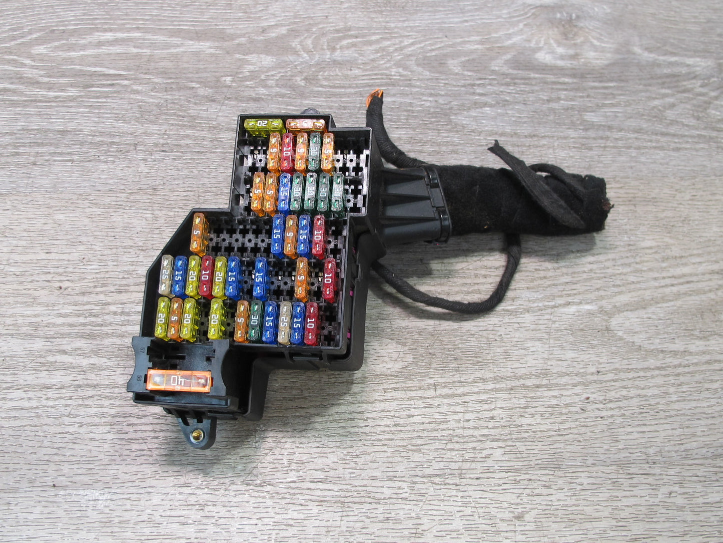 2003-2010 Porsche Cayenne 957 Dash Front Left Fuse Relay Box Module