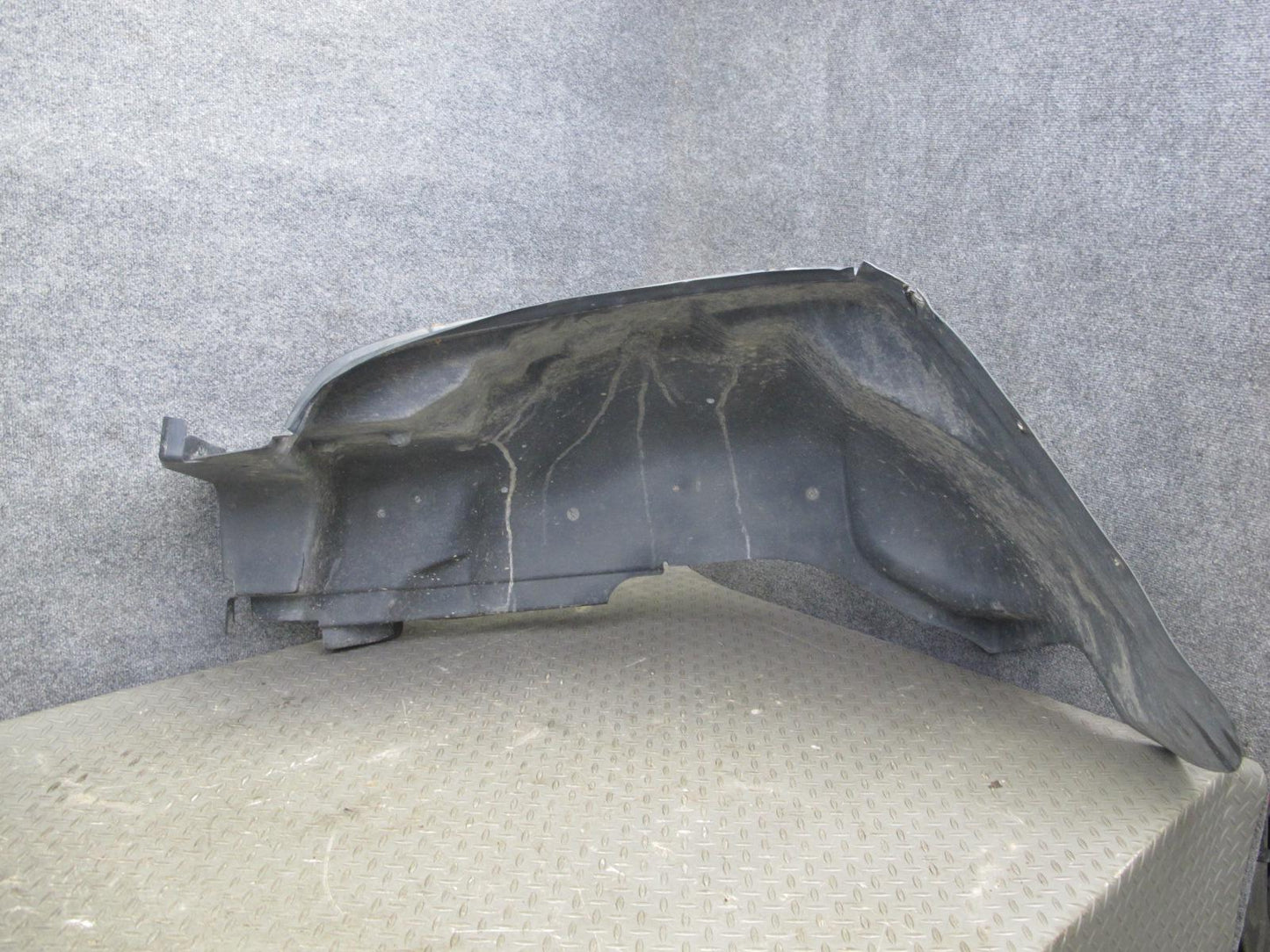 2003-2009 Hummer H2 Front Left Wheel Fender Liner Splash Guard Shield 15176641