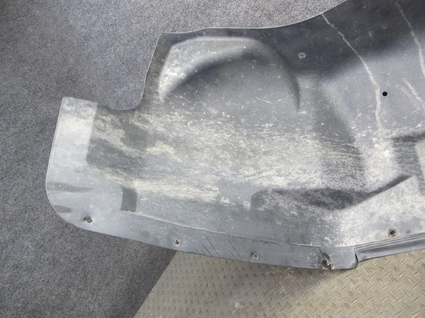 2003-2009 Hummer H2 Front Left Wheel Fender Liner Splash Guard Shield 15176641