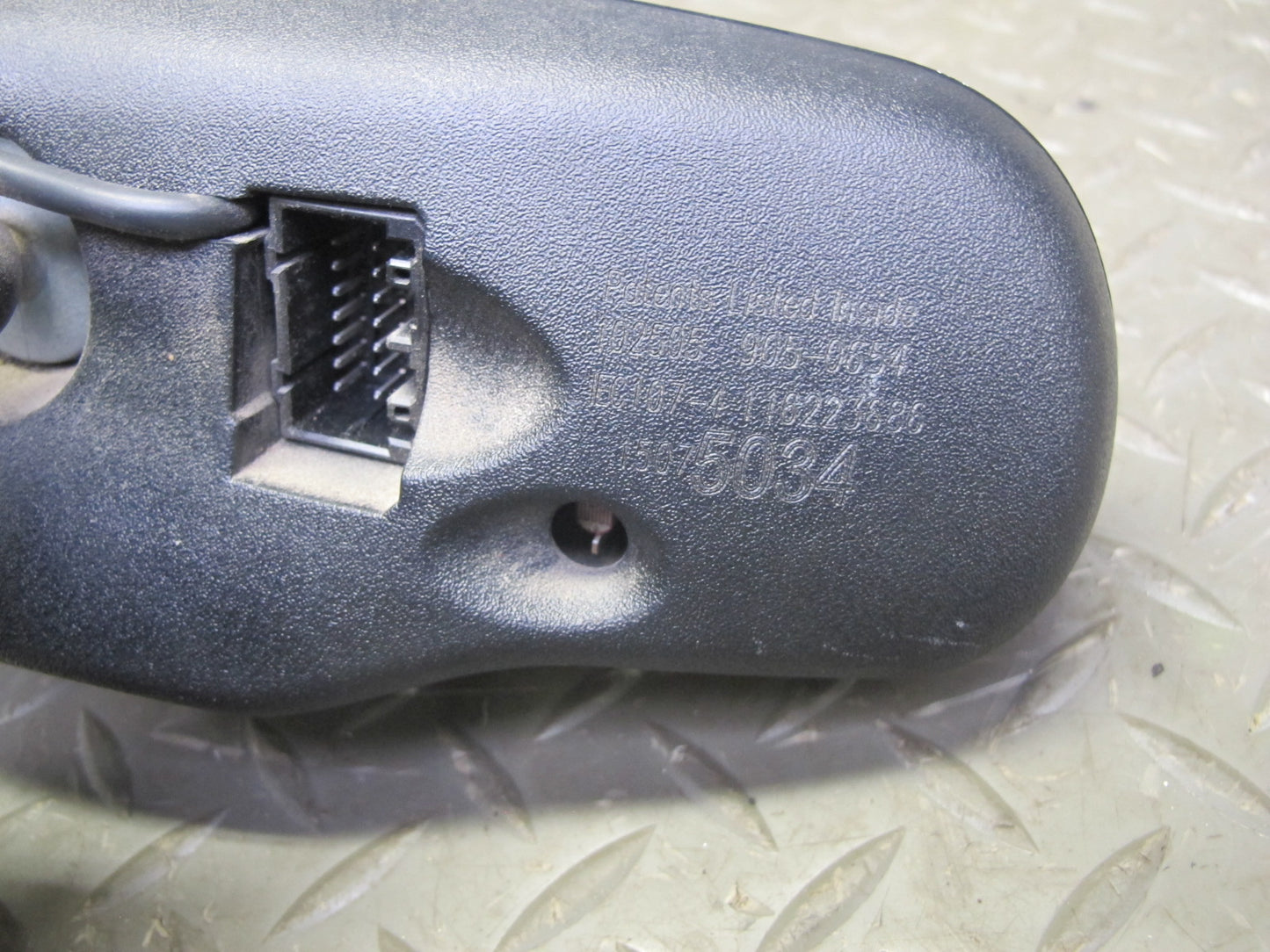 2003-2009 Hummer H2 Front Windshield Interior Auto Dim Rear View Mirror Black