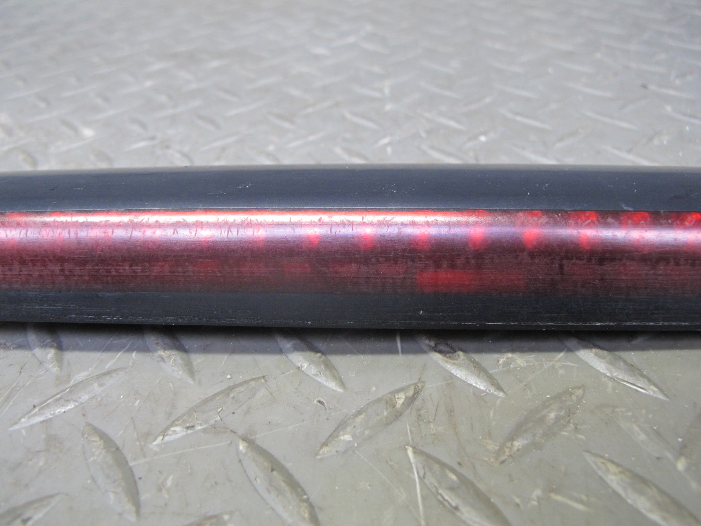 2005-2009 Hummer H2 SUT Rear Center High Mount 3RD Third Brake Stop Lamp Light