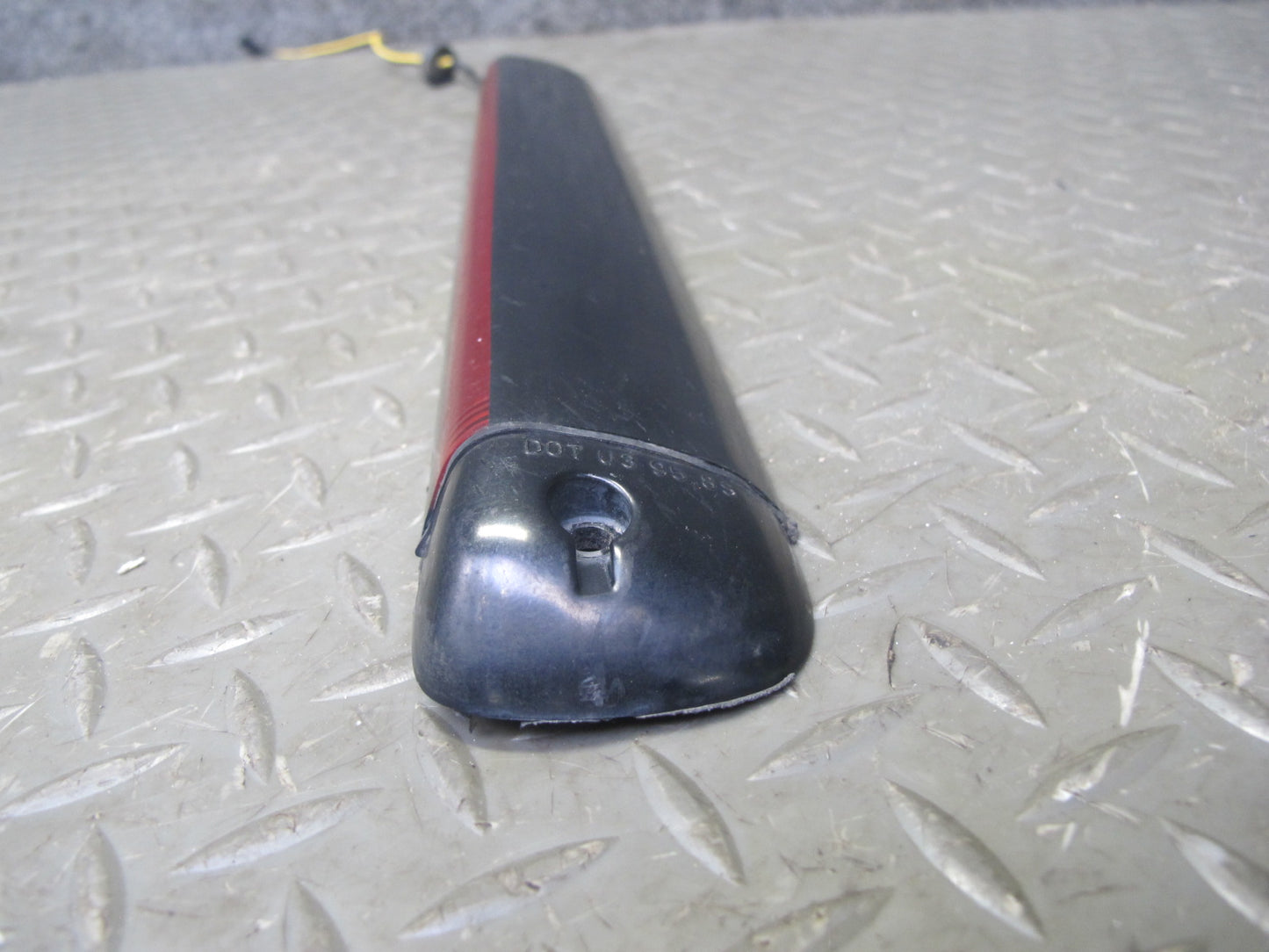 2005-2009 Hummer H2 SUT Rear Center High Mount 3RD Third Brake Stop Lamp Light