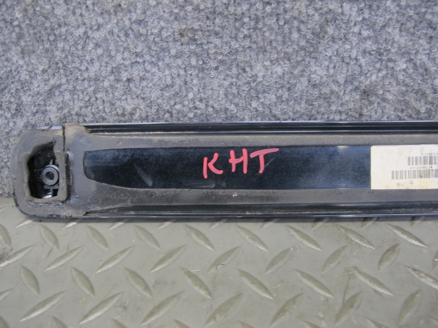 2005-2009 Hummer H2 SUT Rear Center High Mount 3RD Third Brake Stop Lamp Light
