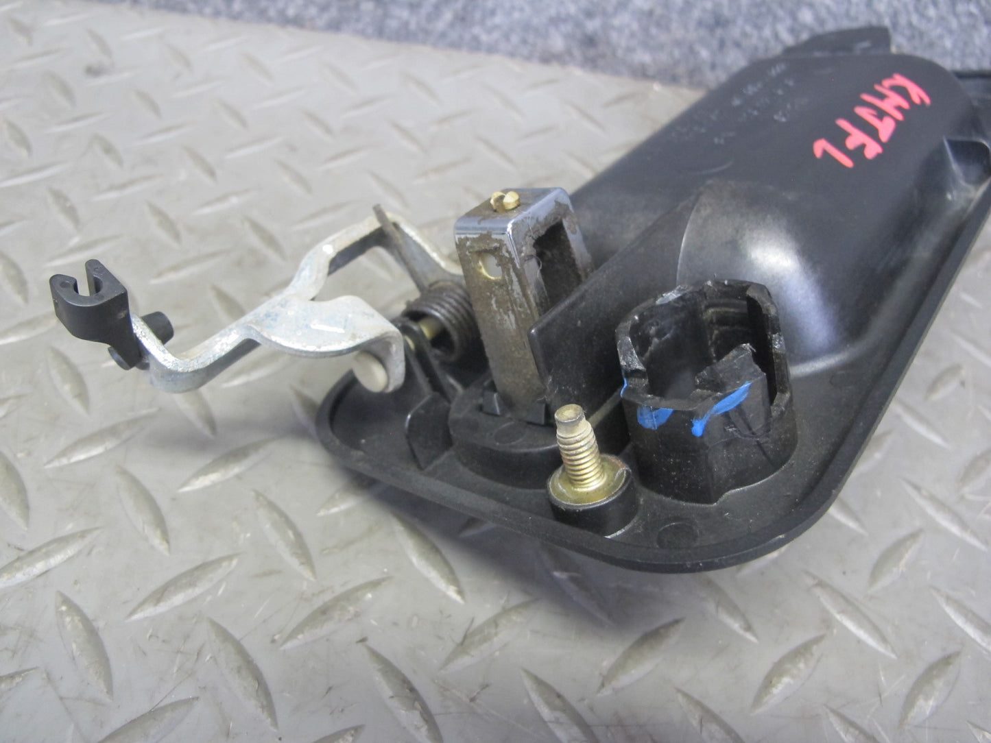 2003-2006 Hummer H2 Front Left Driver Side Door Exterior Handle 15104792