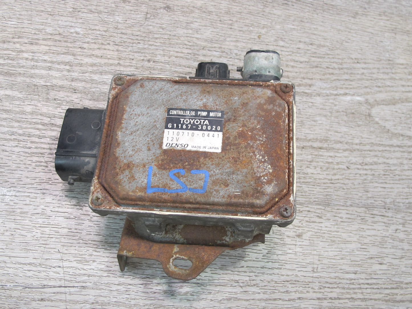 08-12 Lexus UVF46 LS600h Engine Oil Pump Control Module G1167-30020 OEM