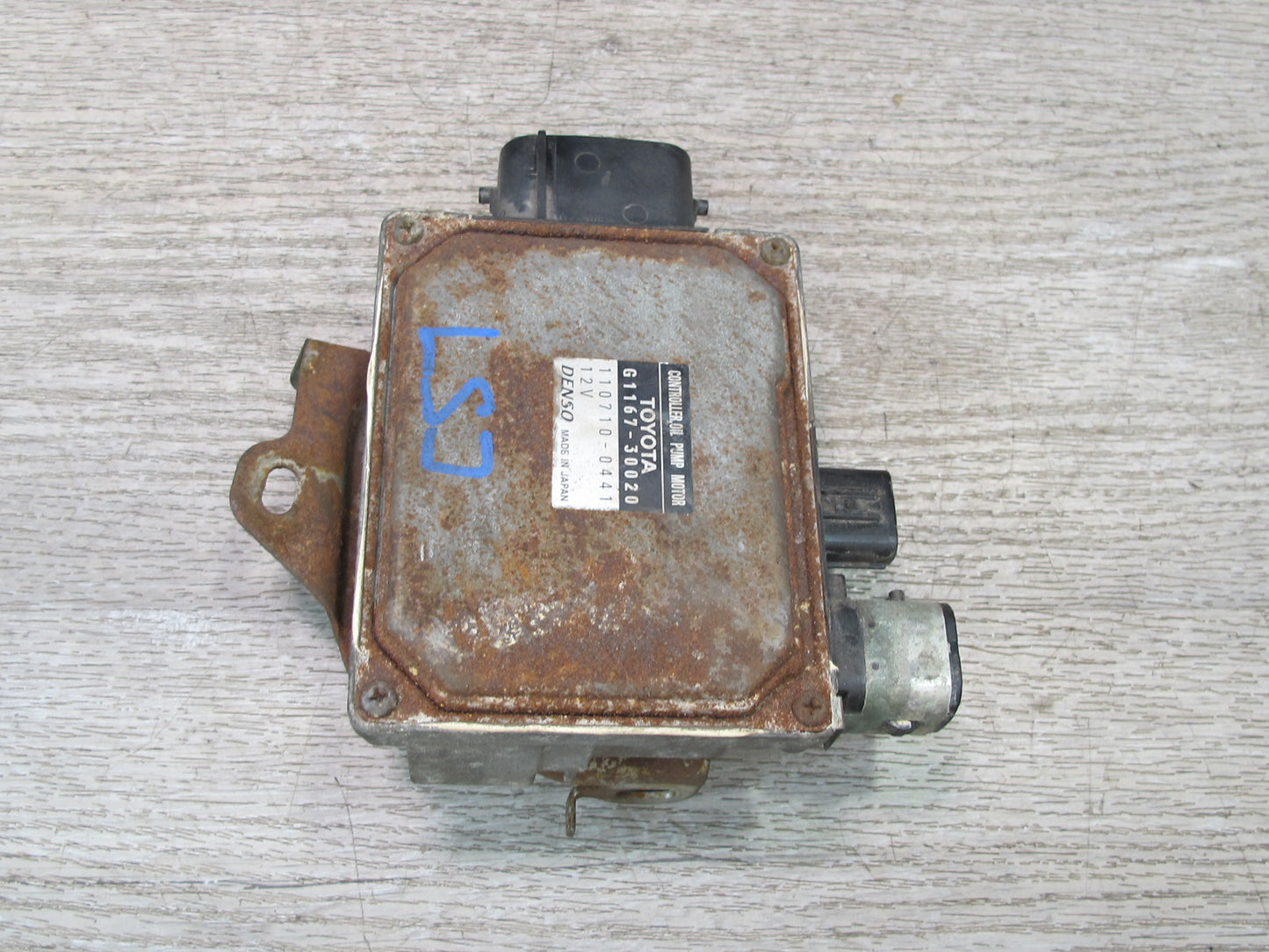 08-12 Lexus UVF46 LS600h Engine Oil Pump Control Module G1167-30020 OEM