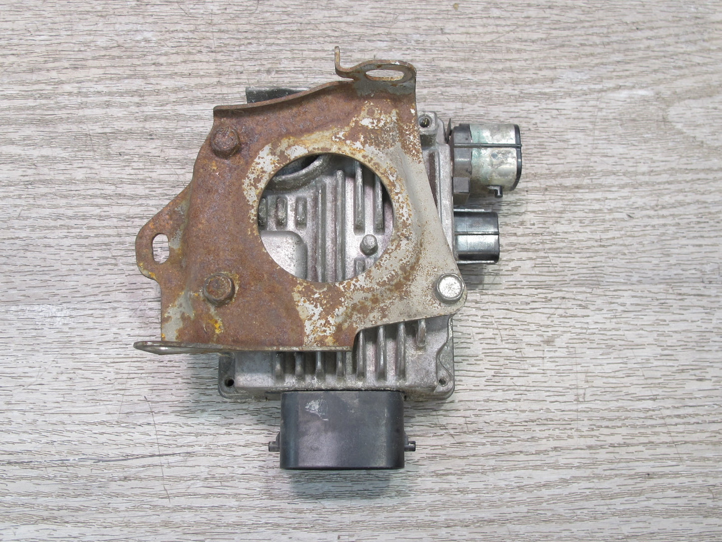 08-12 Lexus UVF46 LS600h Engine Oil Pump Control Module G1167-30020 OEM
