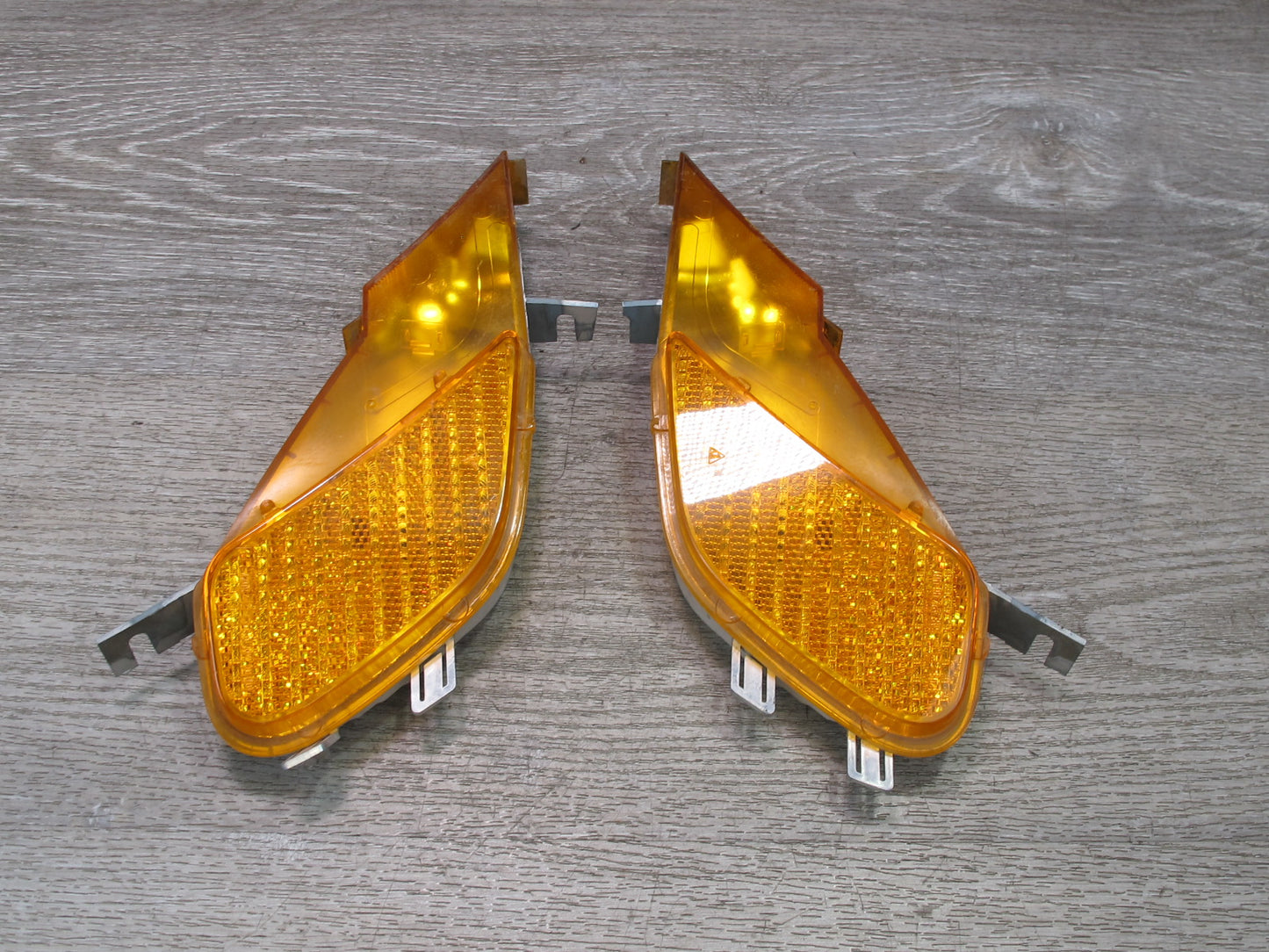 2003-2006 Porsche Cayenne 955 Front Left & Right Side Marker Light Lamp Set of 2