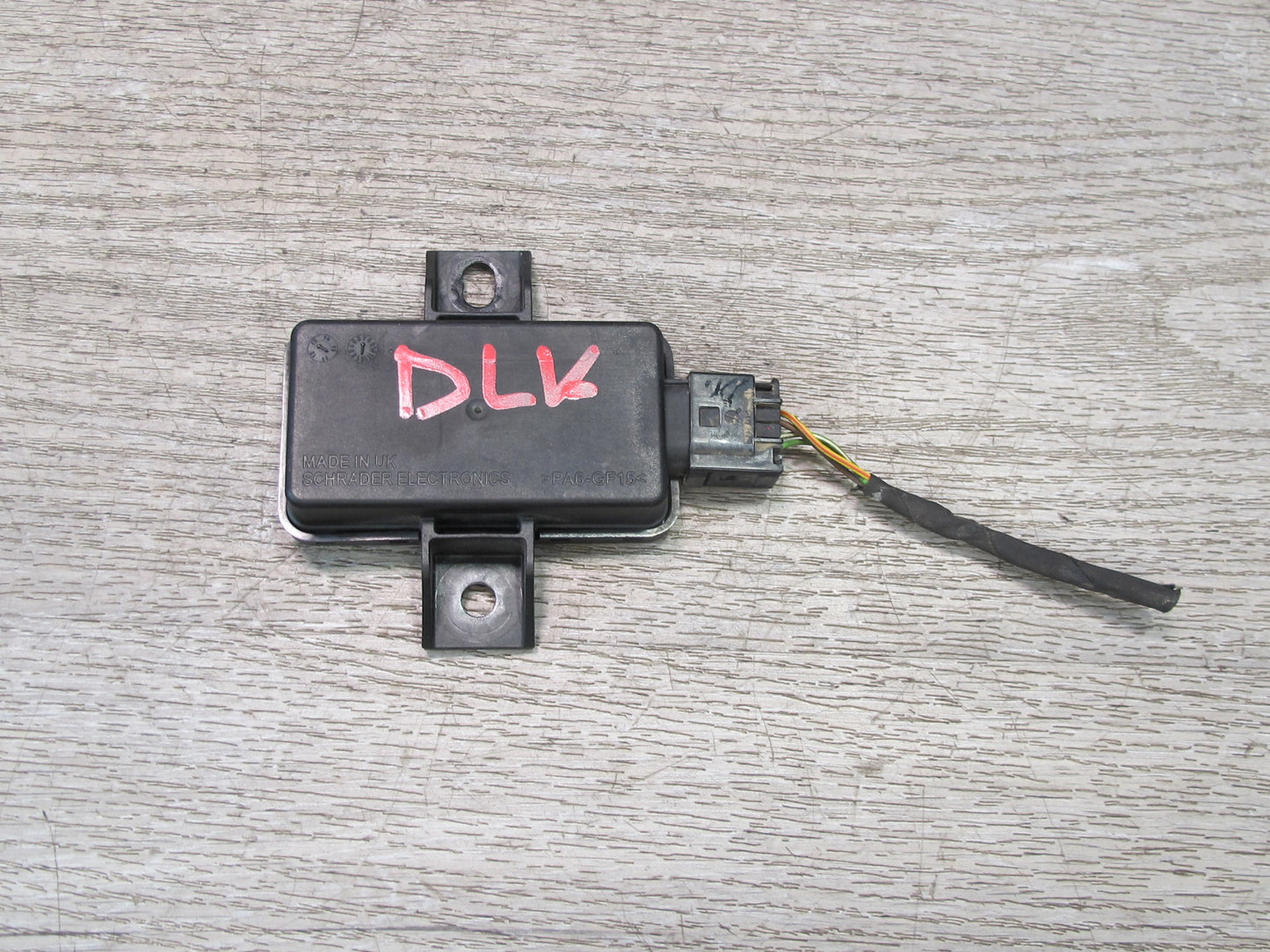 2012-2020 Mercedes R172 SLK SLC TPMS Tire Pressure Monitoring Sensor Module