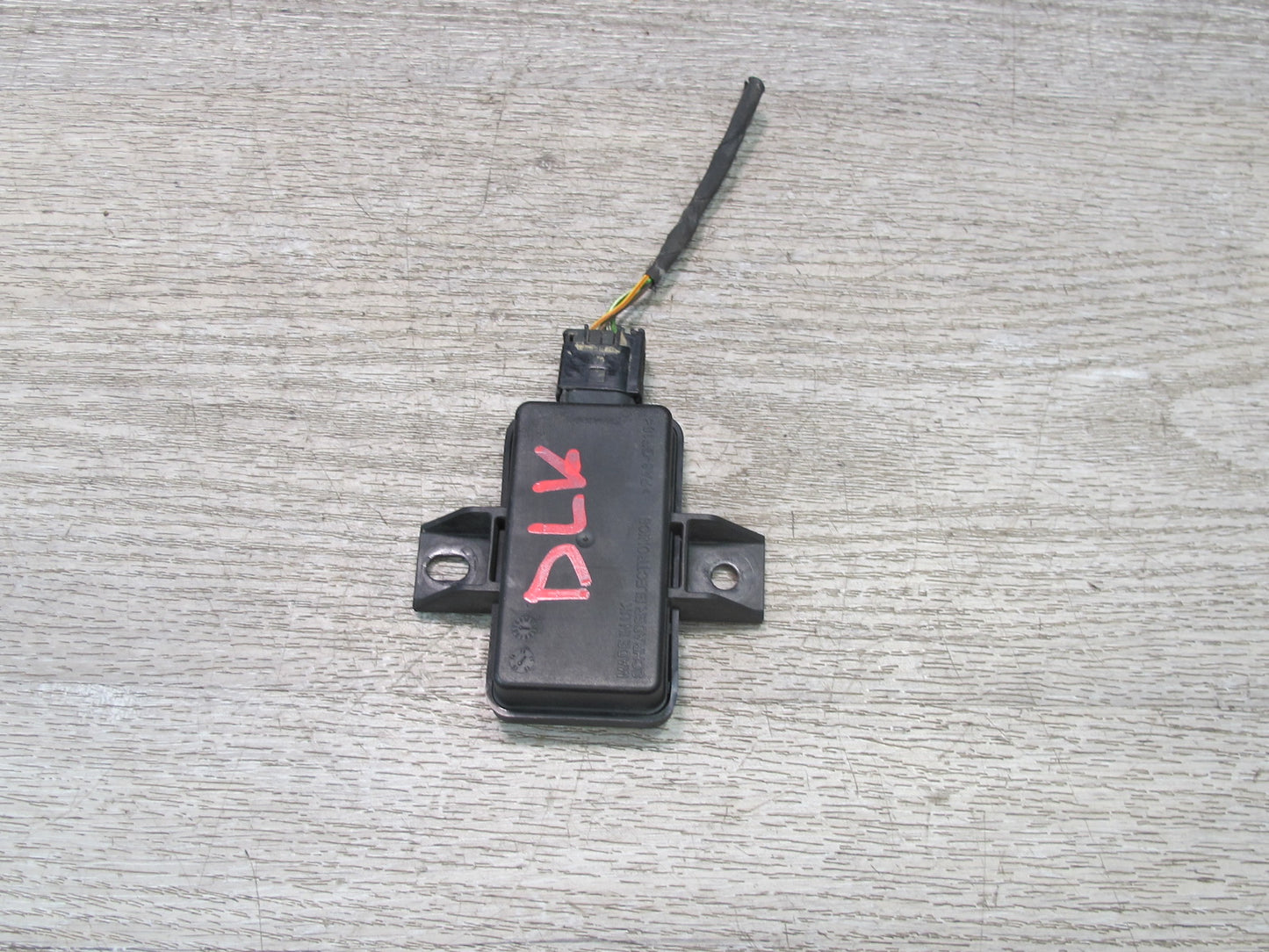 2012-2020 Mercedes R172 SLK SLC TPMS Tire Pressure Monitoring Sensor Module