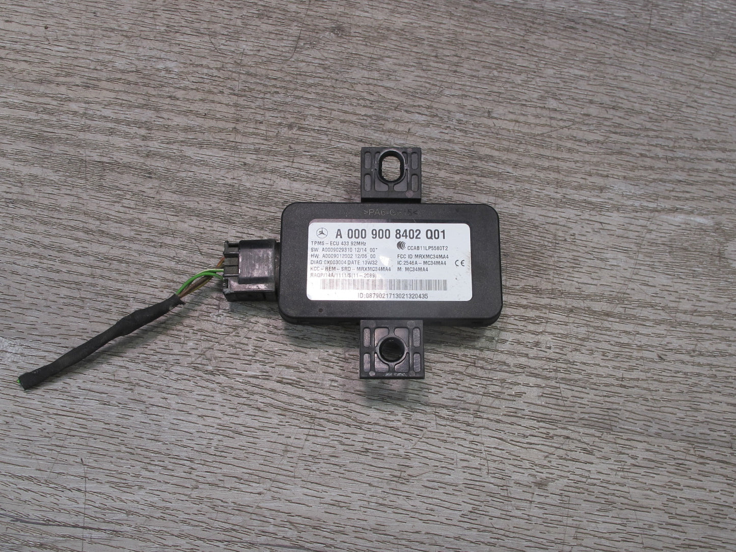2012-2020 Mercedes R172 SLK SLC TPMS Tire Pressure Monitoring Sensor Module