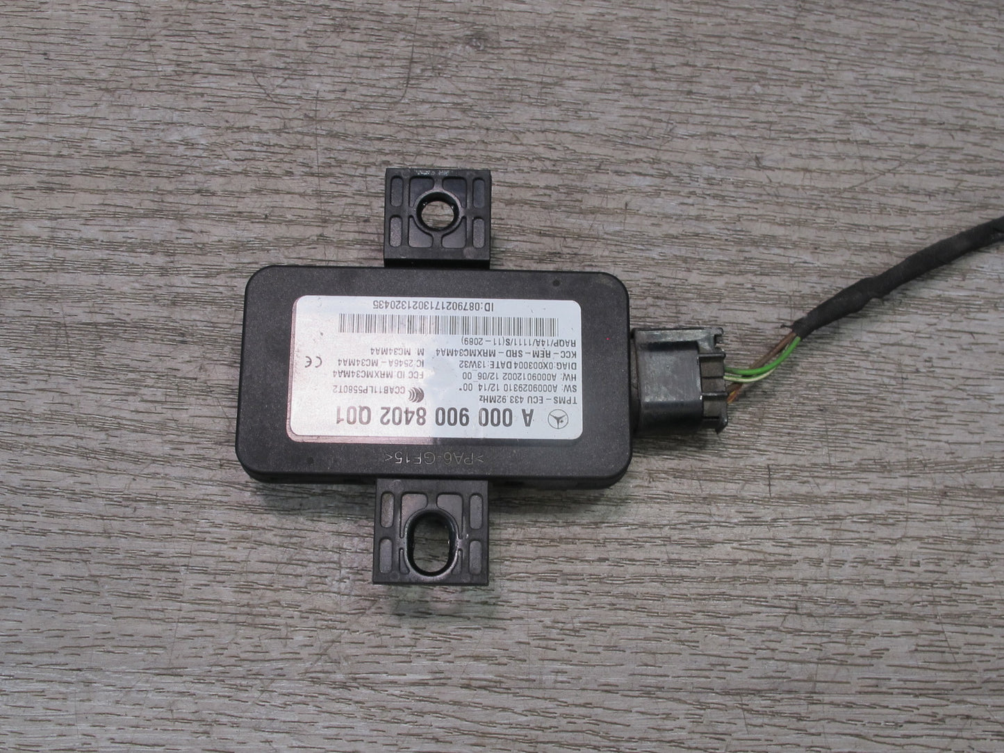 2012-2020 Mercedes R172 SLK SLC TPMS Tire Pressure Monitoring Sensor Module