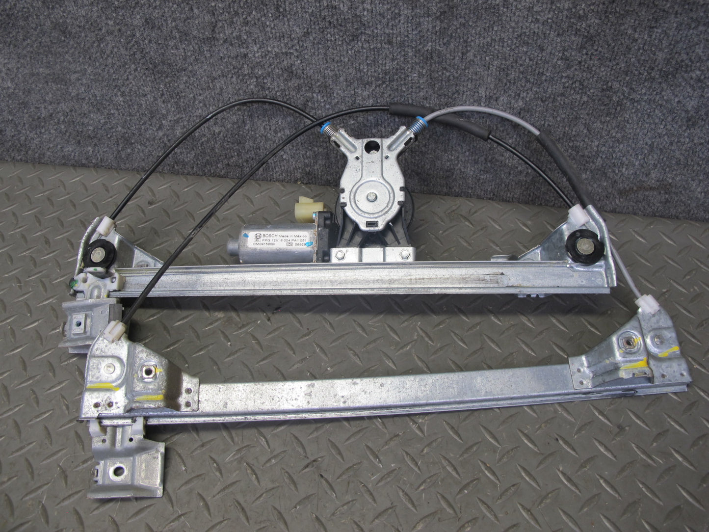2003-2009 Hummer H2 Front Right Passenger Side Window Regulator W/ Power Motor
