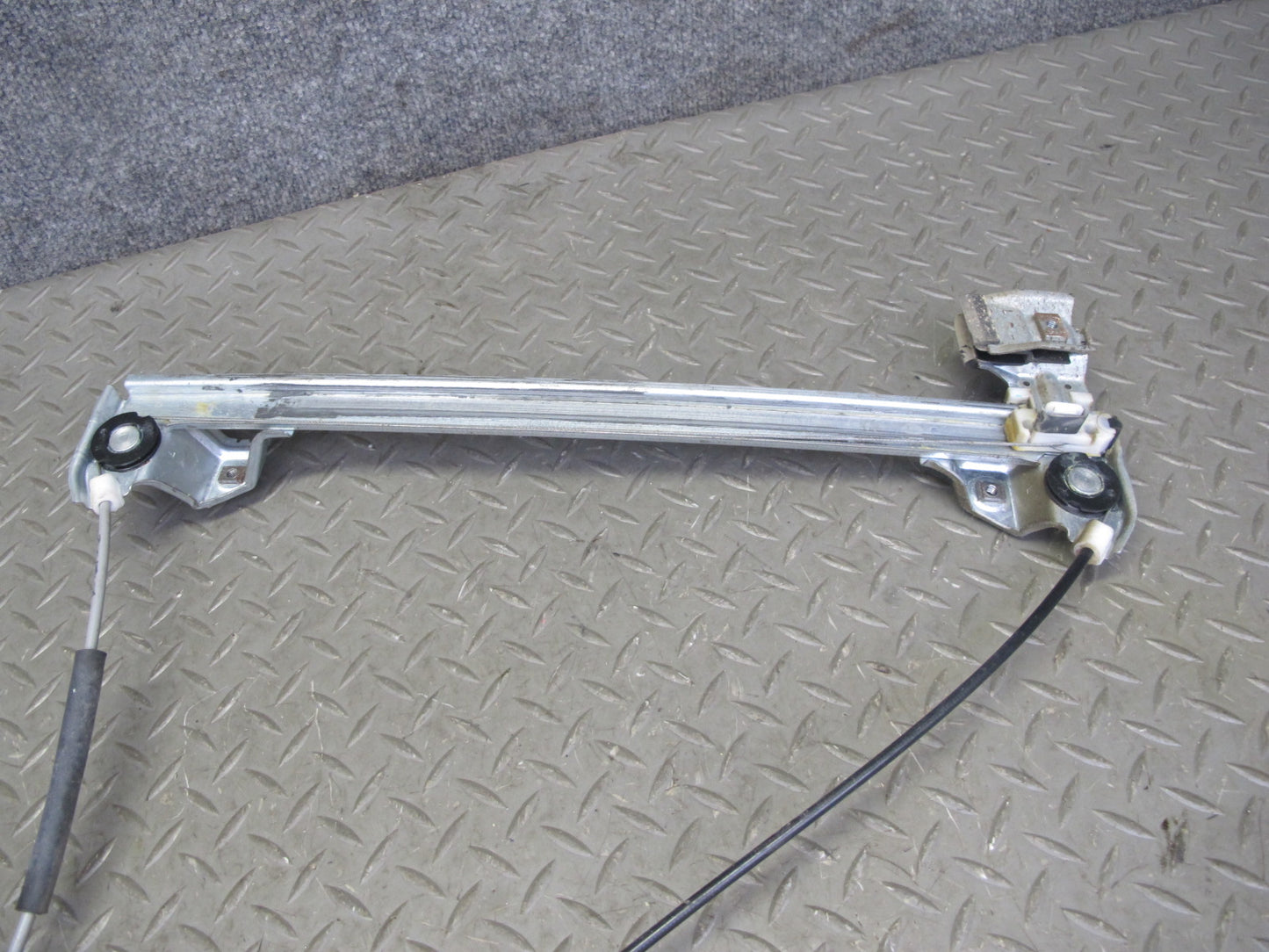 2003-2009 Hummer H2 Front Left Driver Side Window Regulator W/ Power Motor