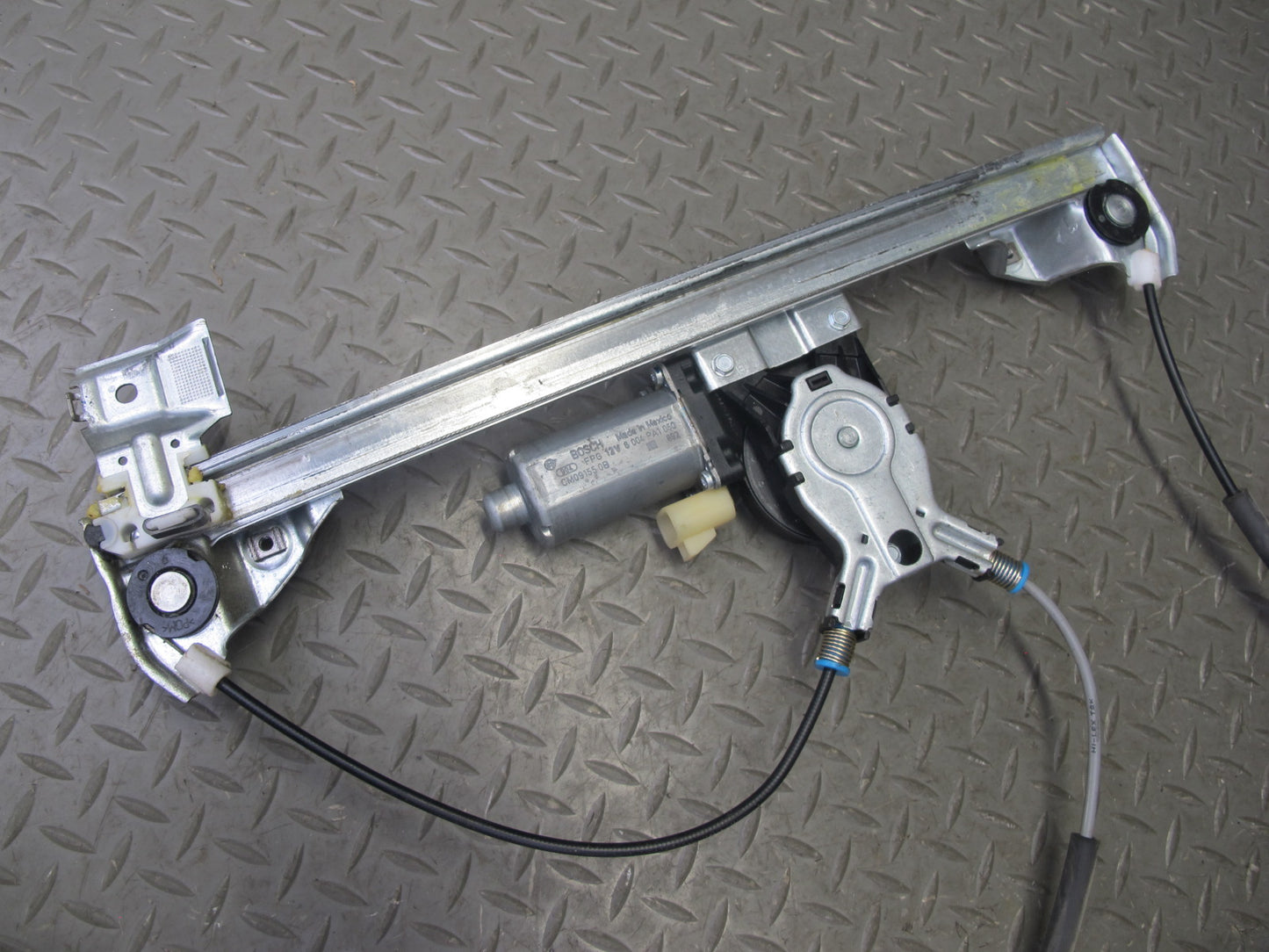 2003-2009 Hummer H2 Front Left Driver Side Window Regulator W/ Power Motor