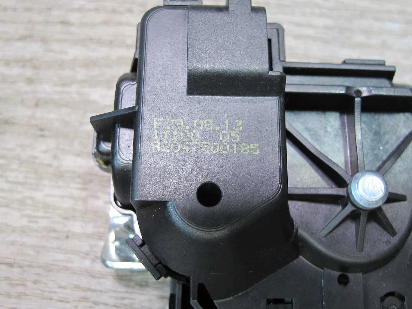 2012-2020 Mercedes R172 SLK SLC Rear Trunk Lid Latch Lock Actuator A2047500185