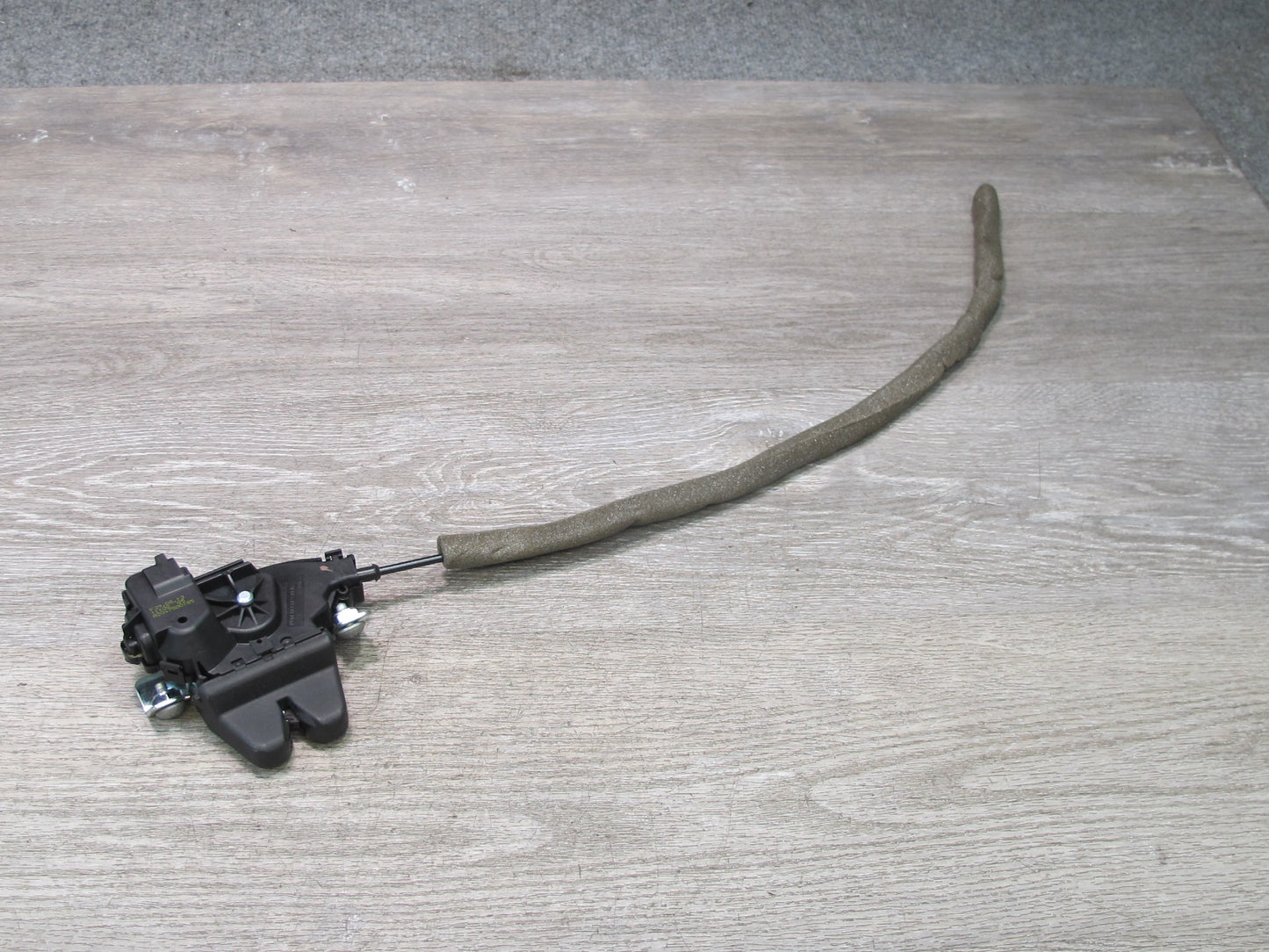 2012-2020 Mercedes R172 SLK SLC Rear Trunk Lid Latch Lock Actuator A2047500185