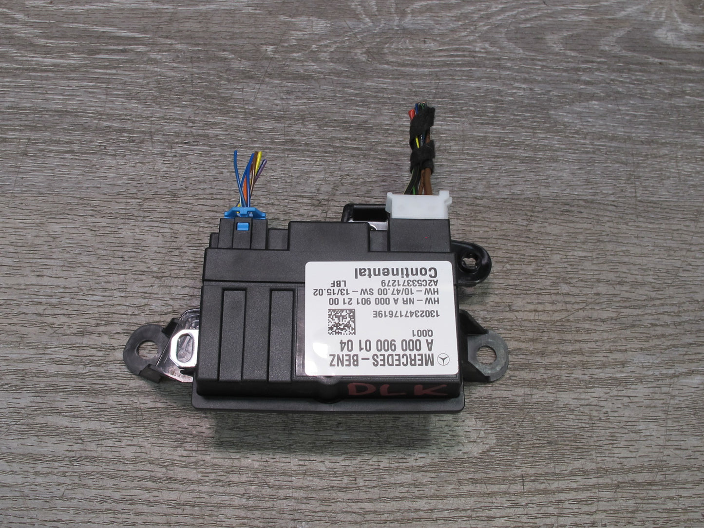 2012-2020 Mercedes R172 SLK SLC Fuel Pump Control Module Unit A0009000104