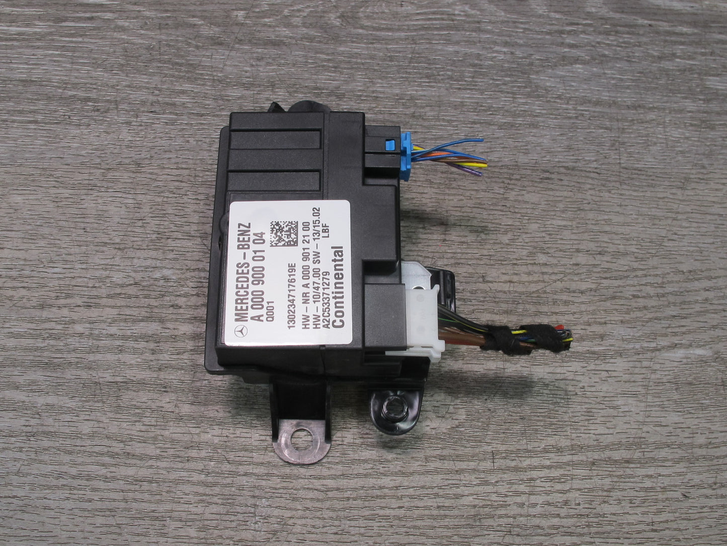 2012-2020 Mercedes R172 SLK SLC Fuel Pump Control Module Unit A0009000104